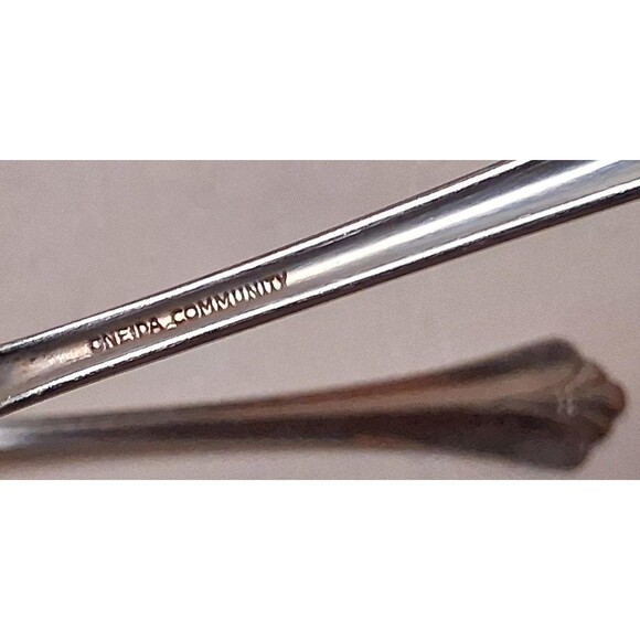 Oneida Community Royal Flute Place Oval Soup Spoons Stainless Steel - Picture 4 of 4